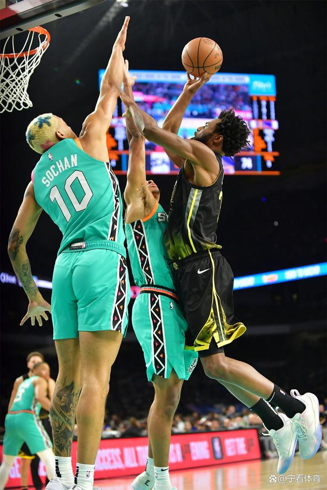 乌鲁吉格后卫再遭重创,球队防线岌岌可危 乌鲁吉格后卫再遭重创,球队防线岌岌可危