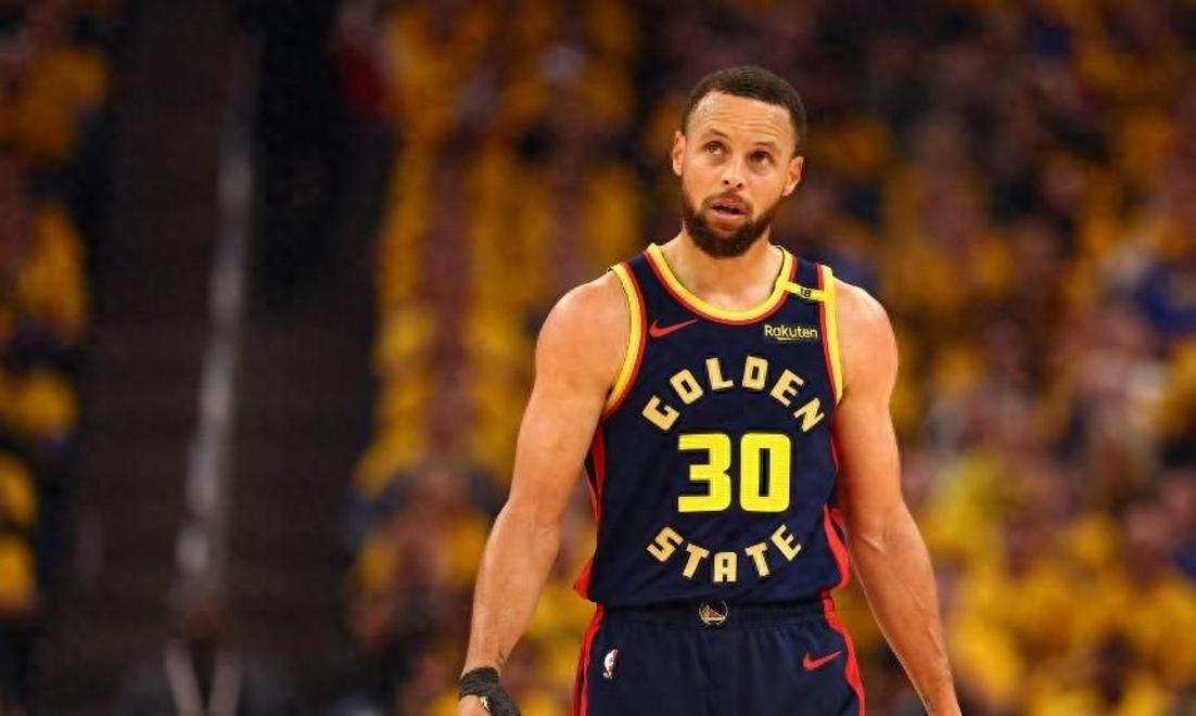 包含勇士失利，库里伤退导致季后赛前景堪忧的词条