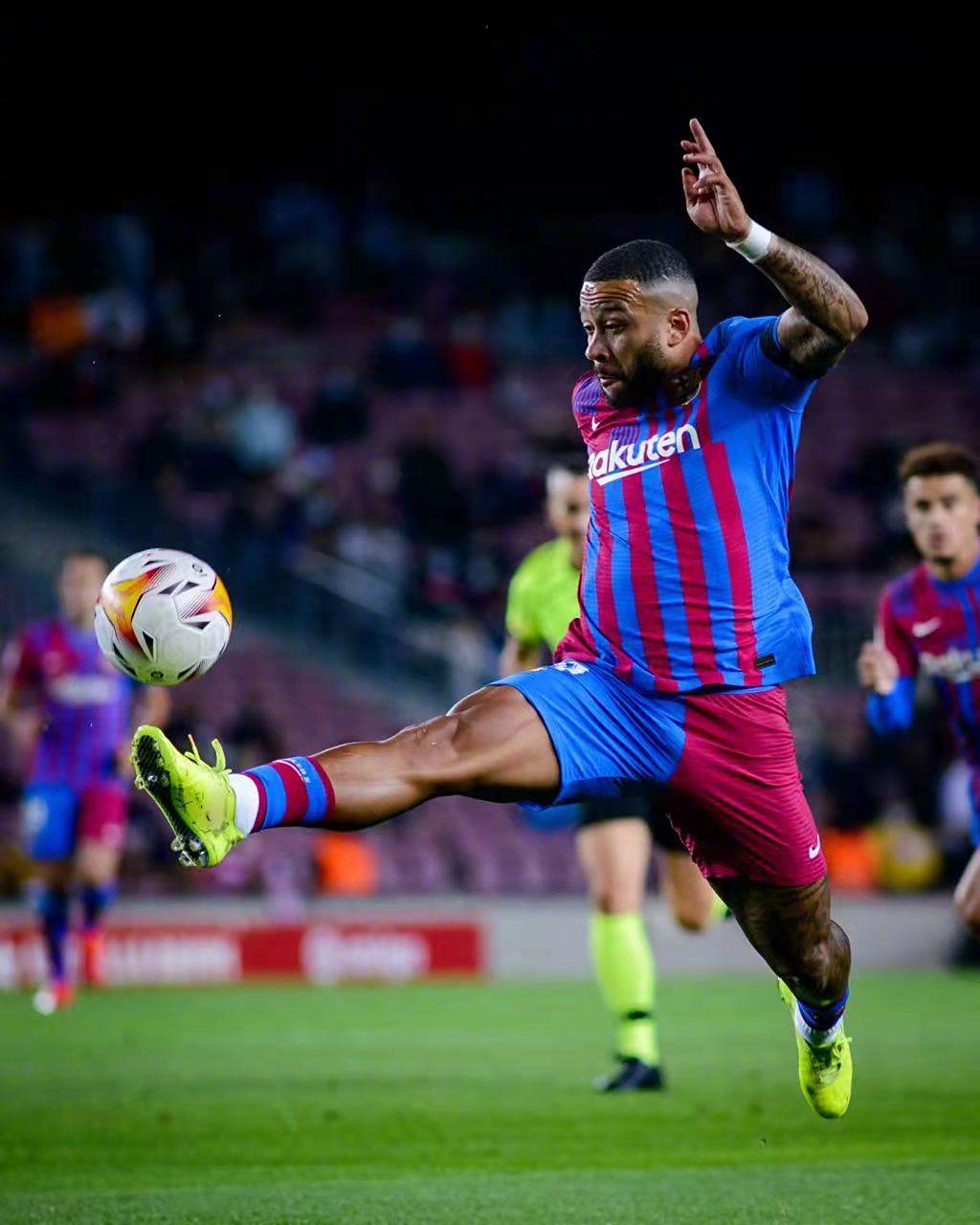 格拉纳达主场大胜对手,保持连胜状态 格拉纳达主场大胜对手,保持连胜状态