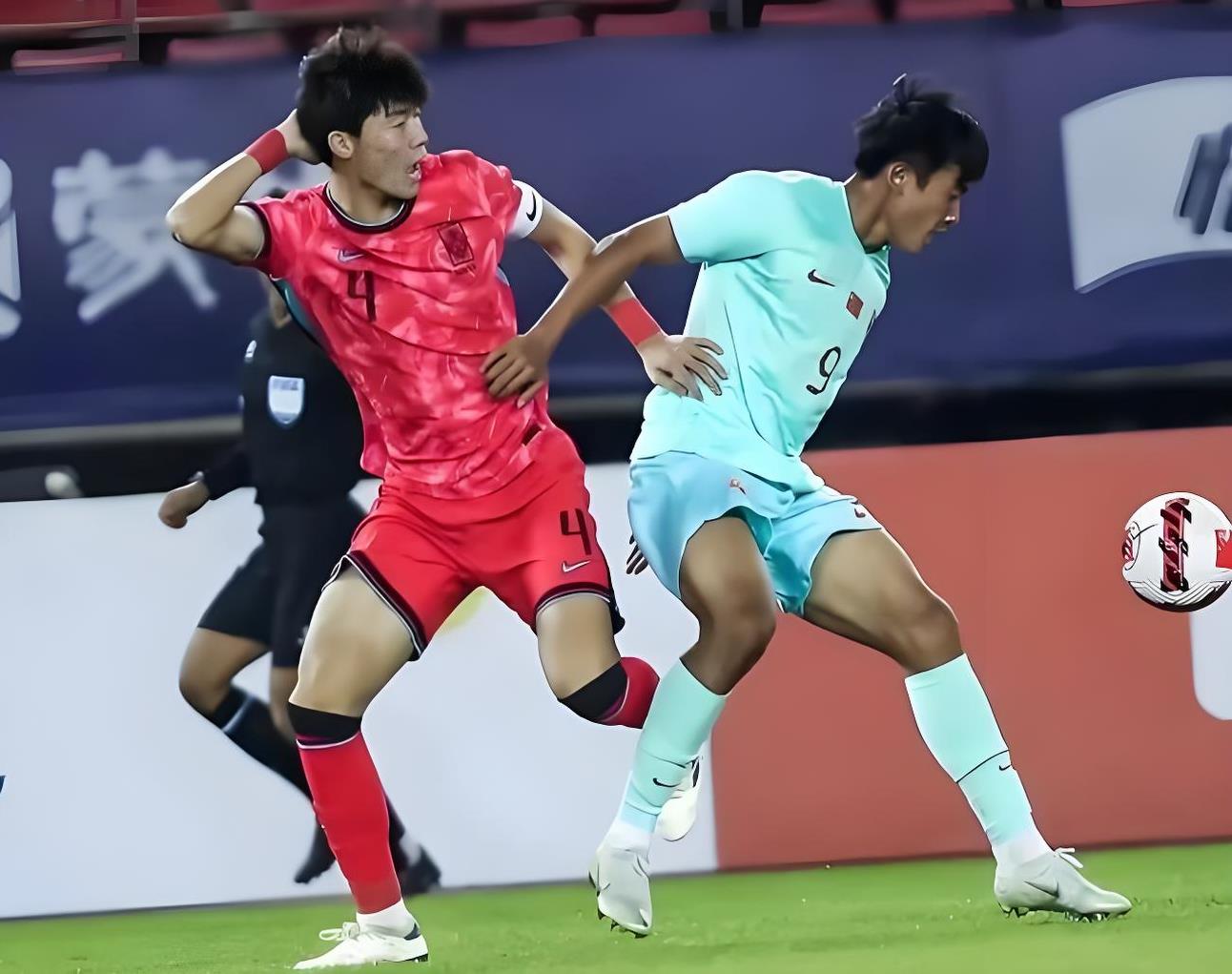 亚洲杯举行,中国队闯入半决赛,创造历史 亚洲杯举行,中国队闯入半决赛,创造历史