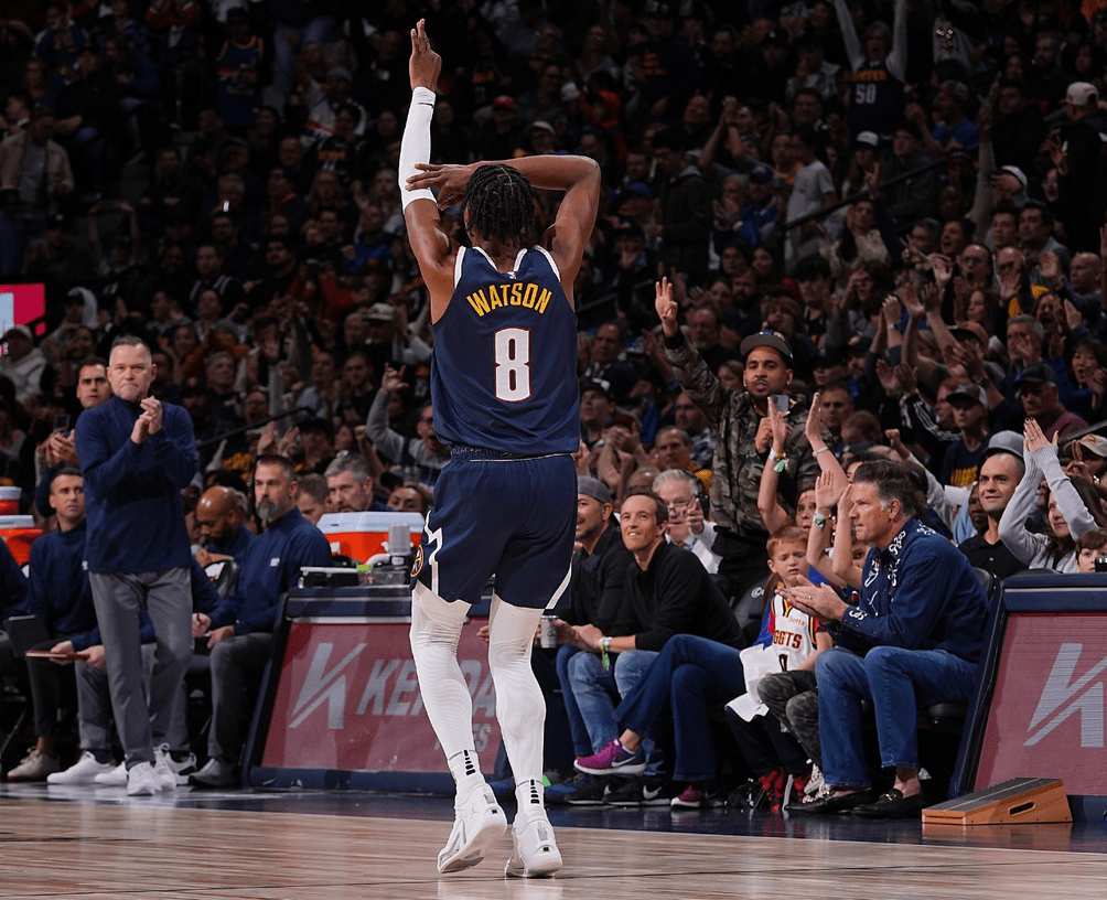 灰熊队主控因伤下场,全队变阵 灰熊队主控因伤下场,全队变阵