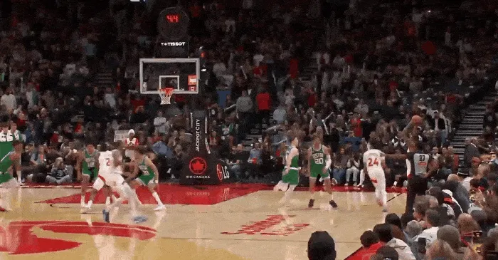 猛龙客场击败凯尔特人,稳居东部榜首 猛龙客场击败凯尔特人,稳居东部榜首