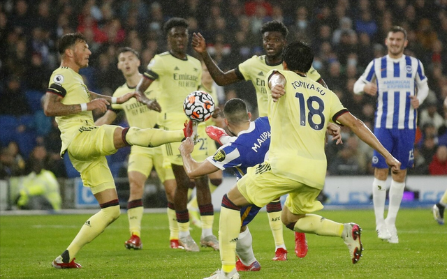 甘冈客场惨败里昂,连胜遭遇终结 甘冈客场惨败里昂,连胜遭遇终结